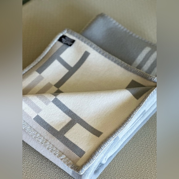 Hermes Ithaque Blanket Gris/Perle - Picture 3 of 5